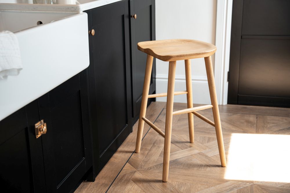 oak-breakfast-bar-stool